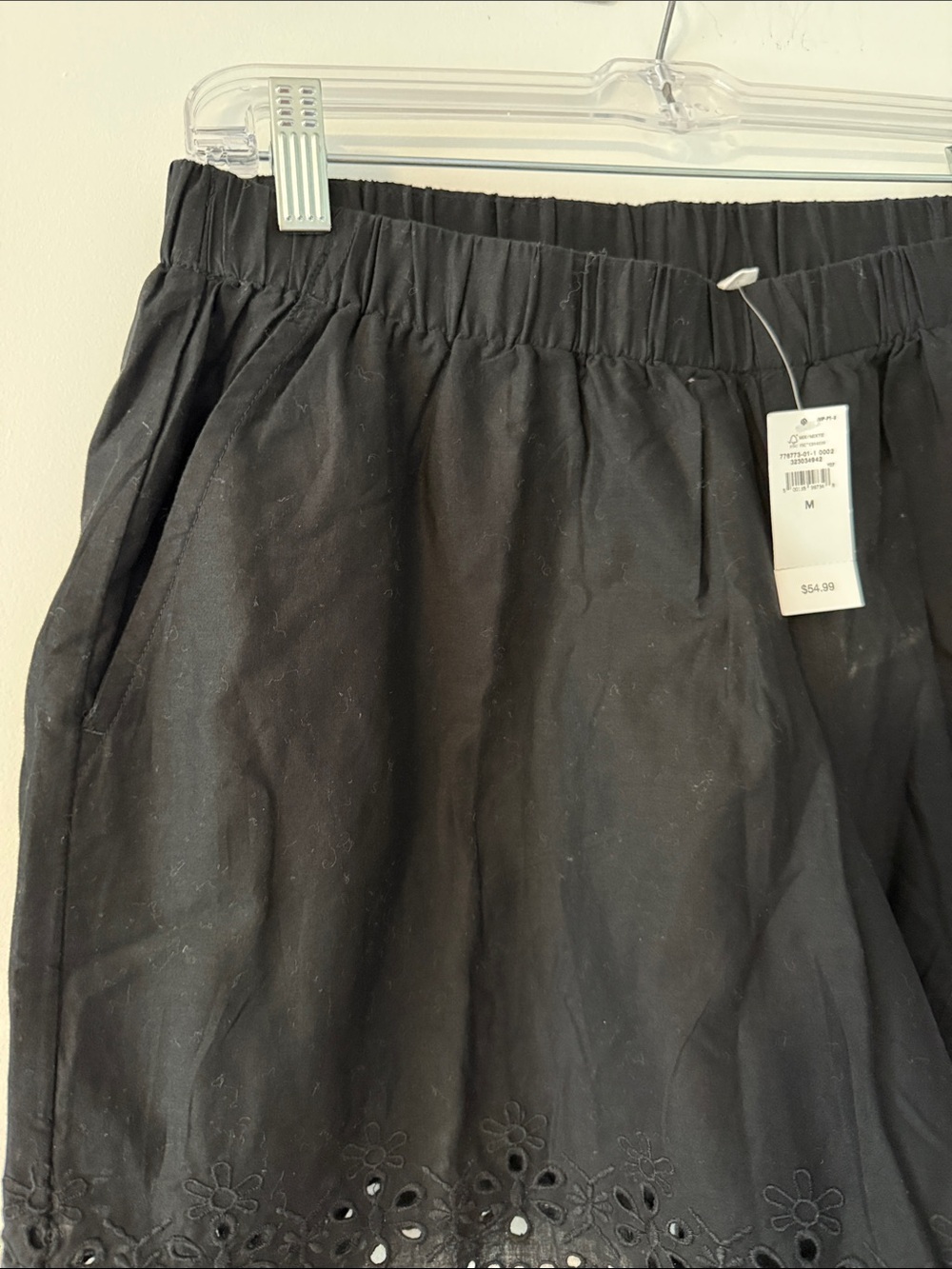 GAP Black High Waist Eyelet Trim Shorts - Picture 3 of 4
